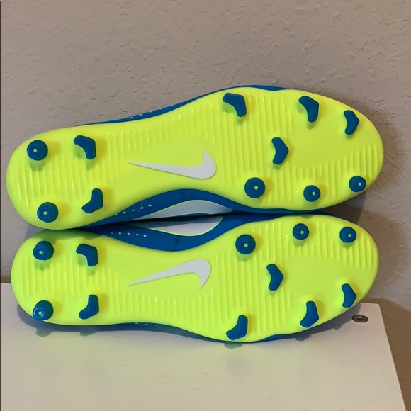 Brand New Nike Soccer Cleats - Picture 3 of 8